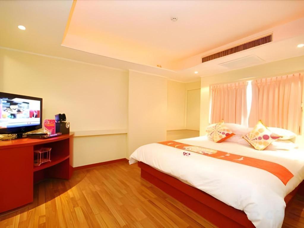Hip Hotel Банкок Екстериор снимка
