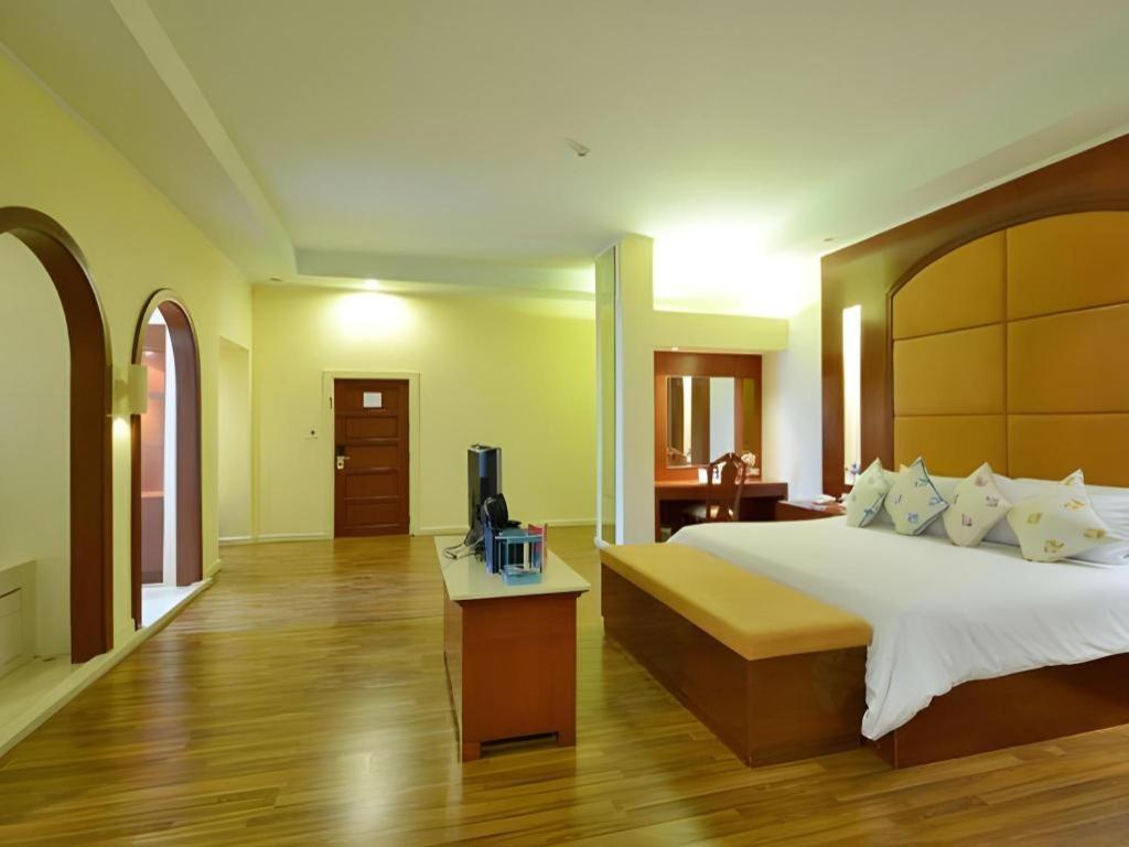 Hip Hotel Банкок Екстериор снимка