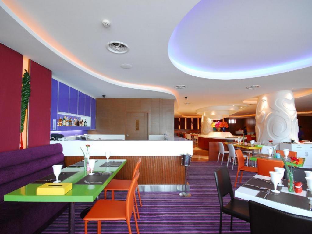 Hip Hotel Банкок Екстериор снимка