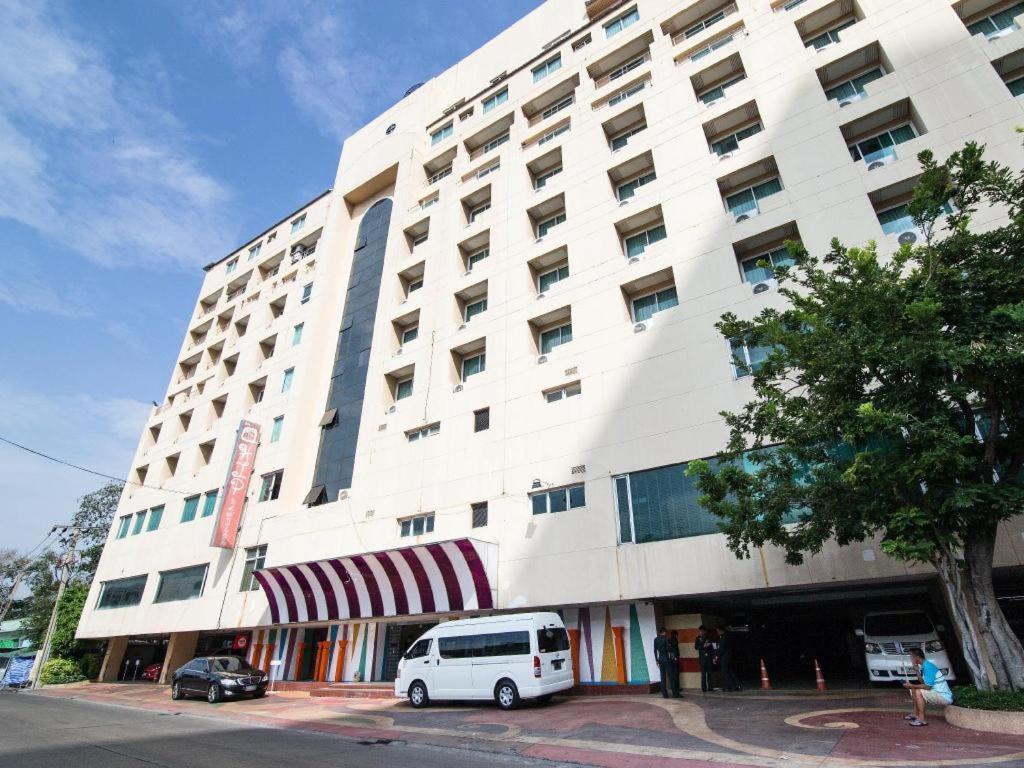 Hip Hotel Банкок Екстериор снимка