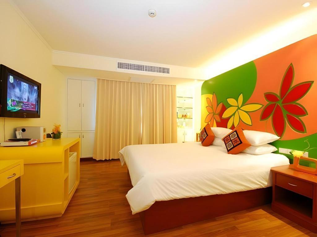 Hip Hotel Банкок Екстериор снимка