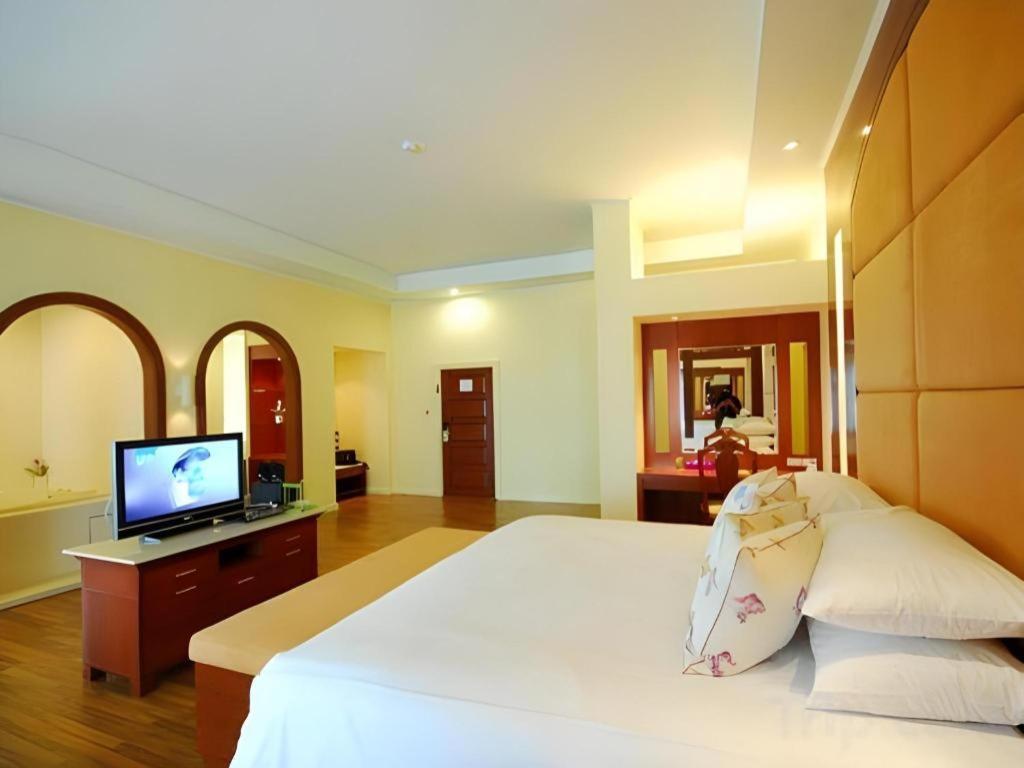 Hip Hotel Банкок Екстериор снимка