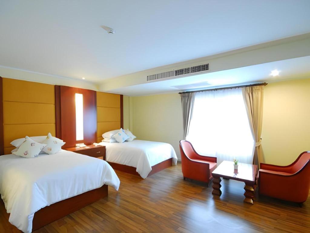 Hip Hotel Банкок Екстериор снимка